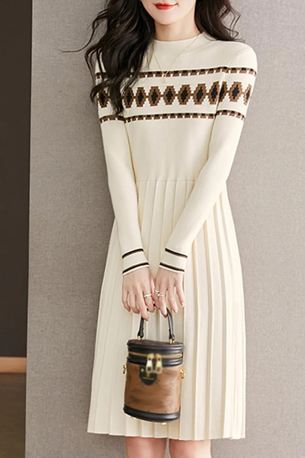 LAI MENG FIVE CATS Women's Knit Dress Long Sleeve Round Neck Elegant Casual Pleated A-Line Mini Dress