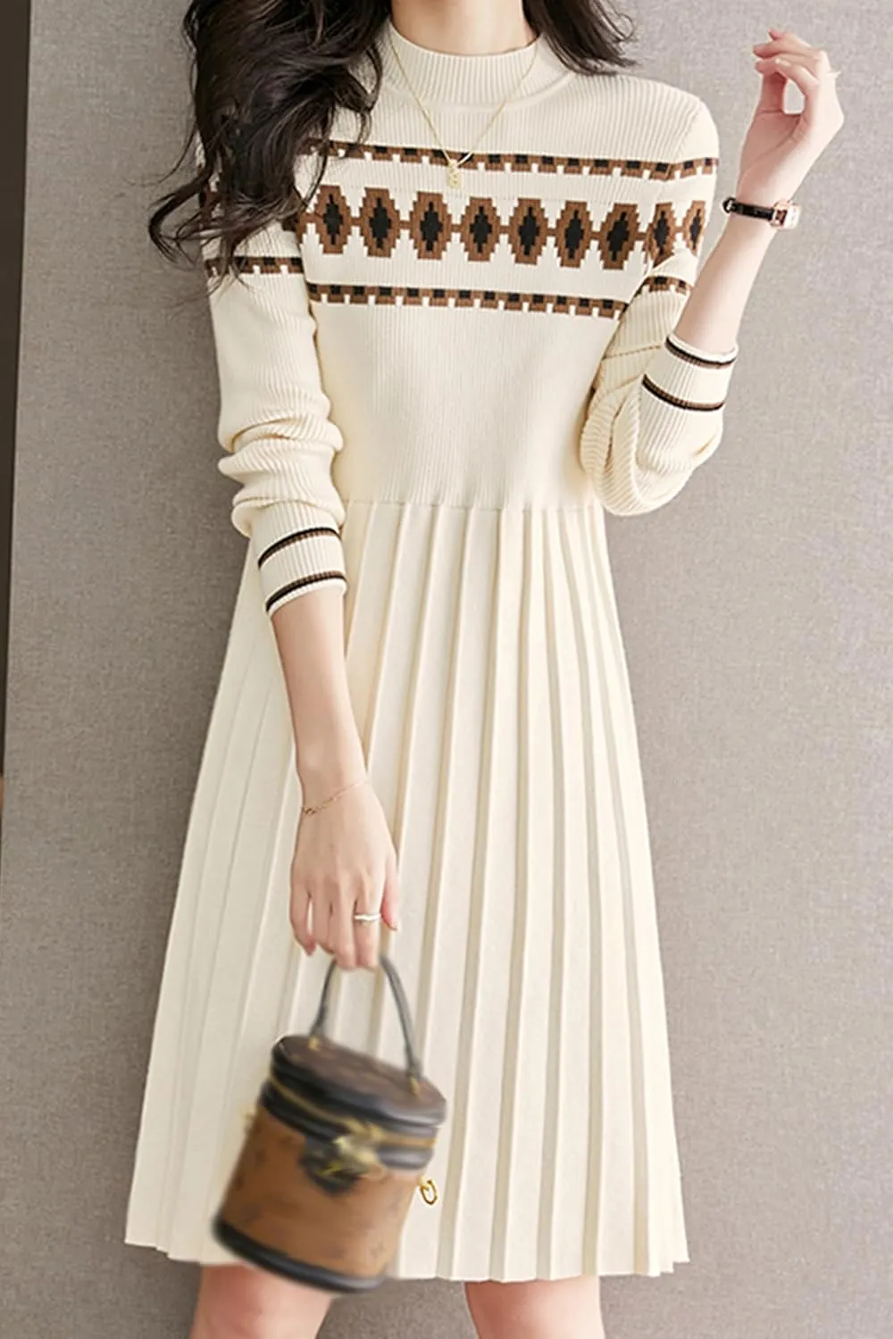 LAI MENG FIVE CATS Women's Knit Dress Long Sleeve Round Neck Elegant Casual Pleated A-Line Mini Dress