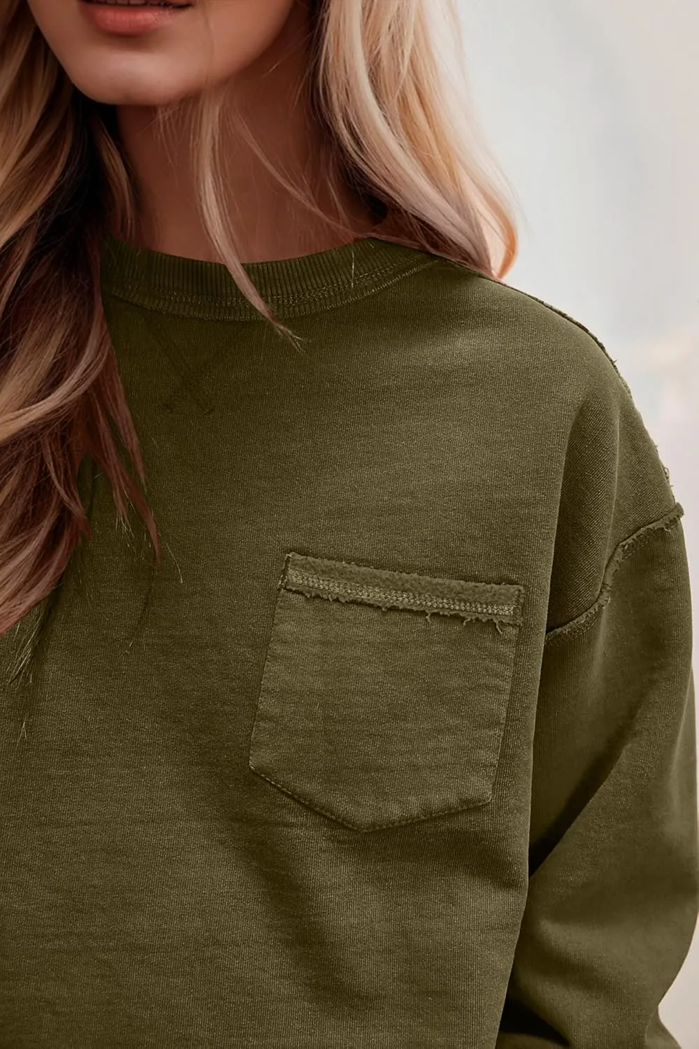 MISSACTIVER Women Oversized Sweatshirts Exposed Seam Pullover Sweatshirt Crewneck Pullover Tops Streetwear with Pocket
